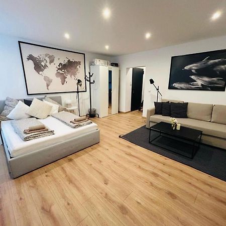 X-Hain Kiezwohnung Berlijn Buitenkant foto